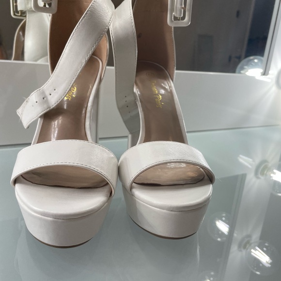 Women’s 6in white high heels - Picture 4 of 5